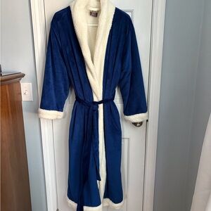 Luxurious Napa bathrobe- womens one size.